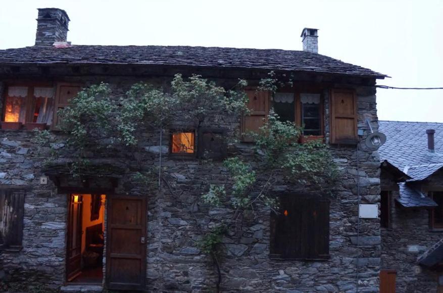 Casa De La Font De Dalt Villa Queralbs Luaran gambar